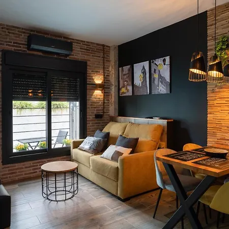 Apartamento Carihuela Playa. Plaza Del Remo. Exclusivo Al Lado Del Mar.