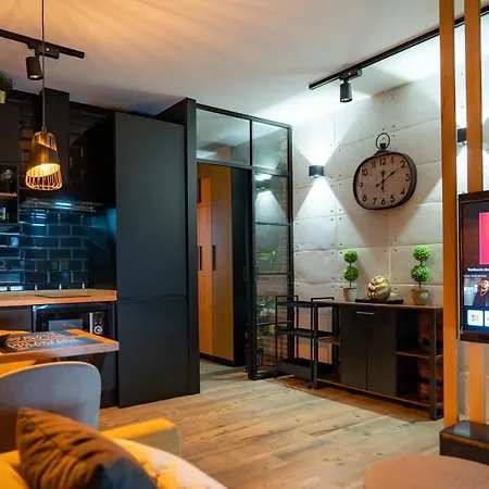 Carihuela Playa. Plaza Del Remo. Exclusivo Al Lado Del Mar. *