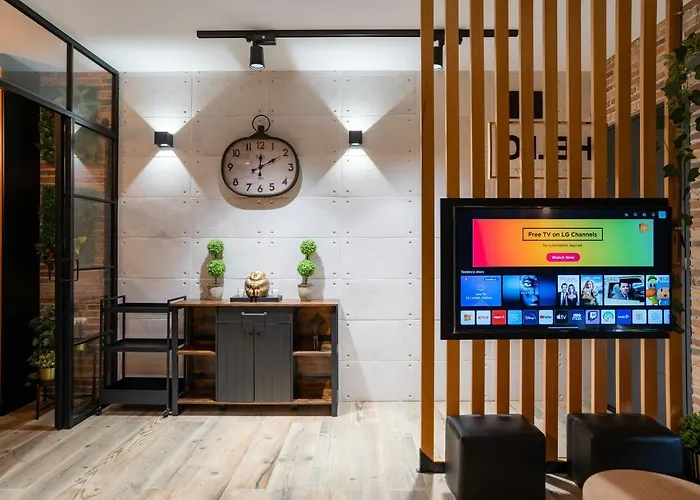 Carihuela Playa. Plaza Del Remo. Exclusivo Al Lado Del Mar.