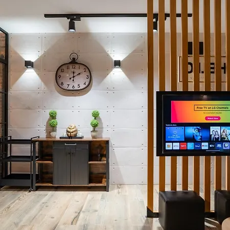 Carihuela Playa. Plaza Del Remo. Exclusivo Al Lado Del Mar.