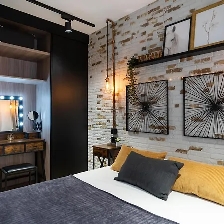 Carihuela Playa. Plaza Del Remo. Exclusivo Al Lado Del Mar. *