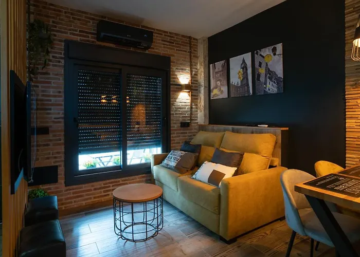 Carihuela Playa. Plaza Del Remo. Exclusivo Al Lado Del Mar. Apartamento Torremolinos