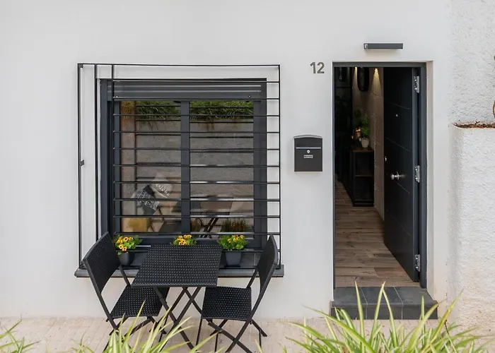 Carihuela Playa. Plaza Del Remo. Exclusivo Al Lado Del Mar. Apartamento